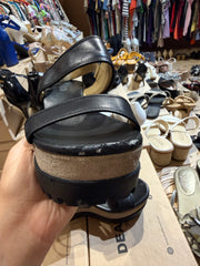 Sandle Heighted Size 37/7 Minor damage see in pic