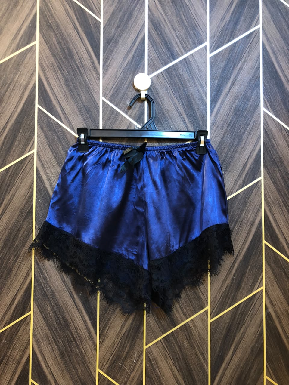 Women Mini Shorts Silk X Small to Small | Size Waist 26 –28