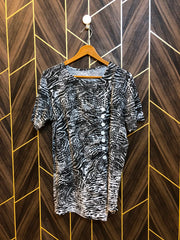 T-Shirt Jersey Medium to Large Size Length 29