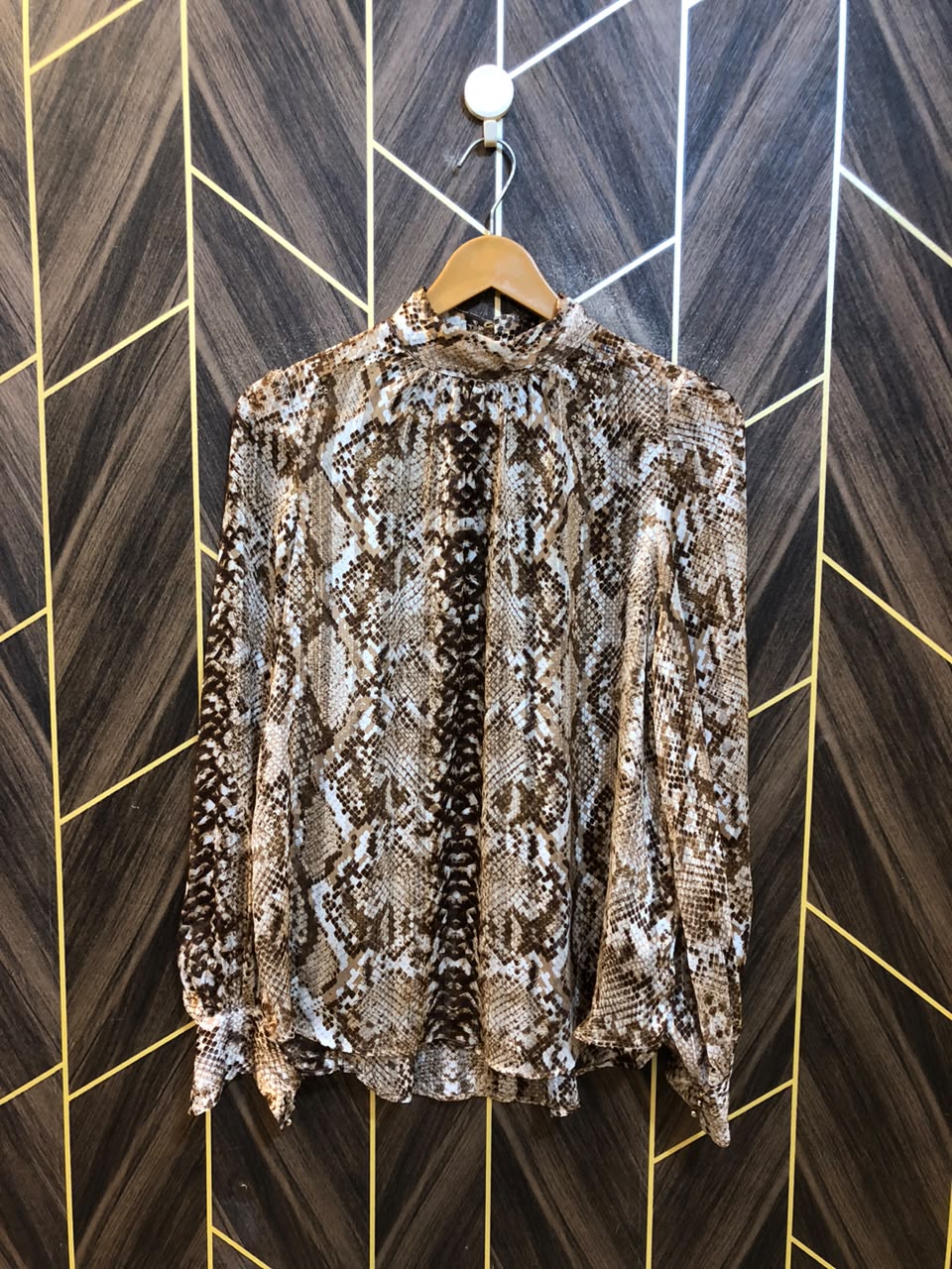 Western Top Chiffon (See Through) – Medium Size (Chest: 19, Length: 27  )
