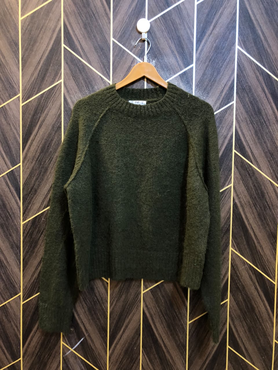 Women Crop Sweater Large | Size | Chest 21  | Length 23