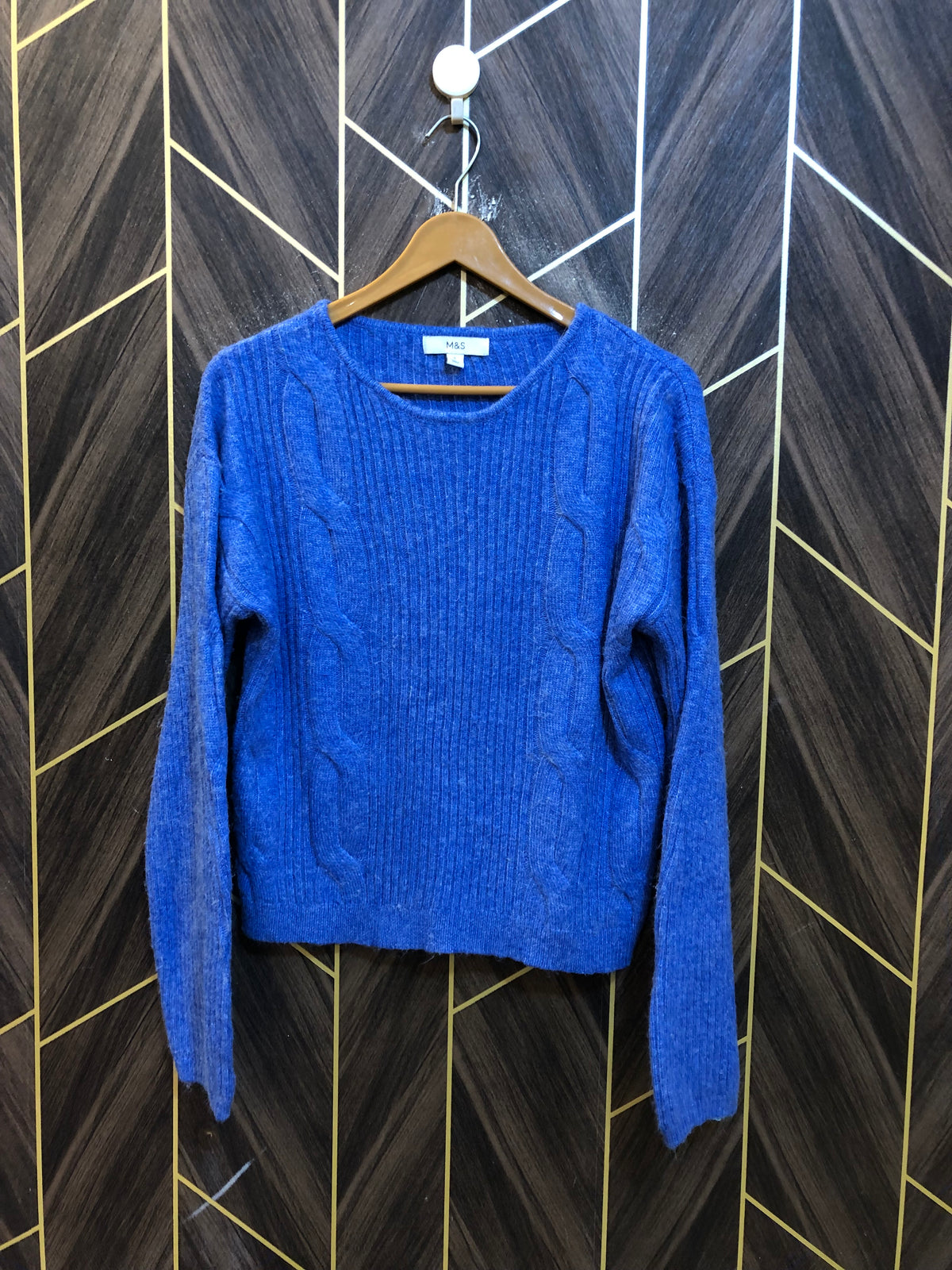 Trendy Sweater Small Chest 18 Length 24
