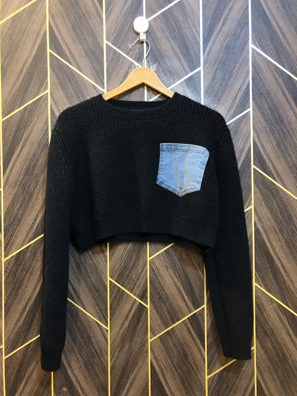 Women Crop Sweater Large | Size | Chest 21 | Length 16