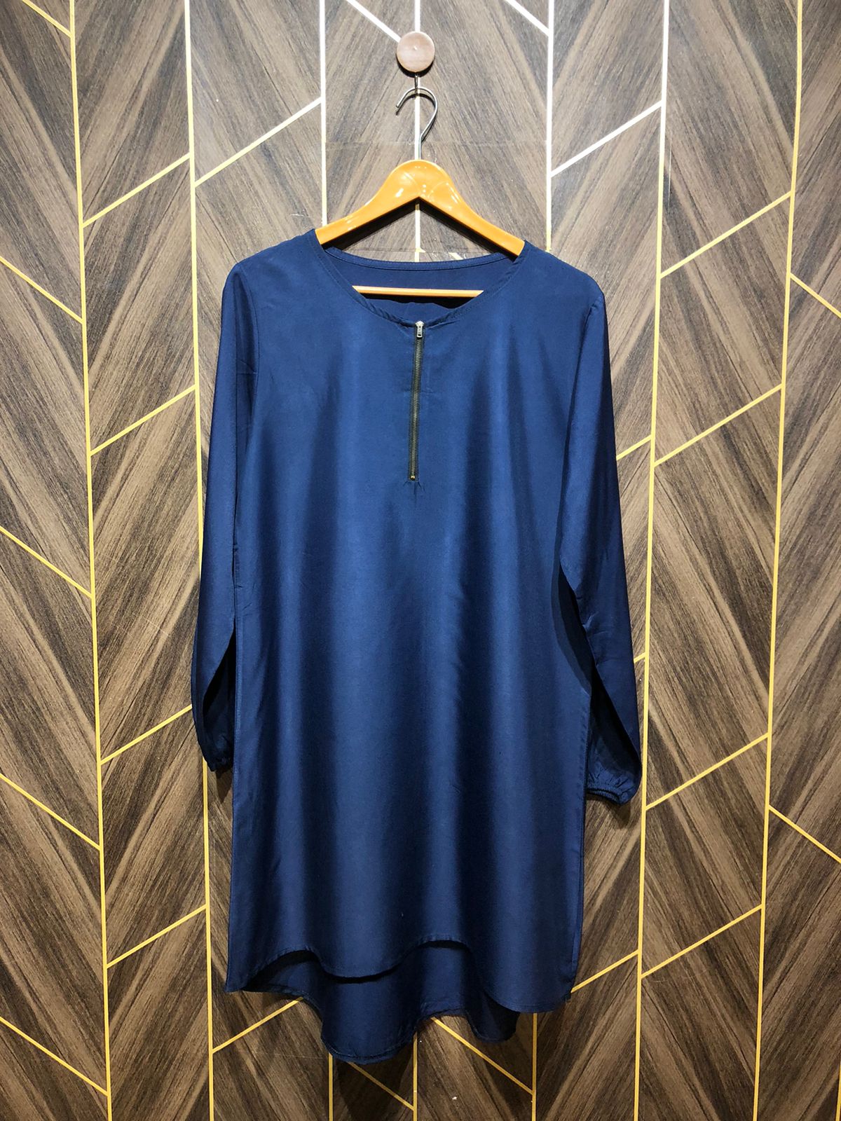 Western Top Silk – Large Size (Chest: 20, Length: 37 )