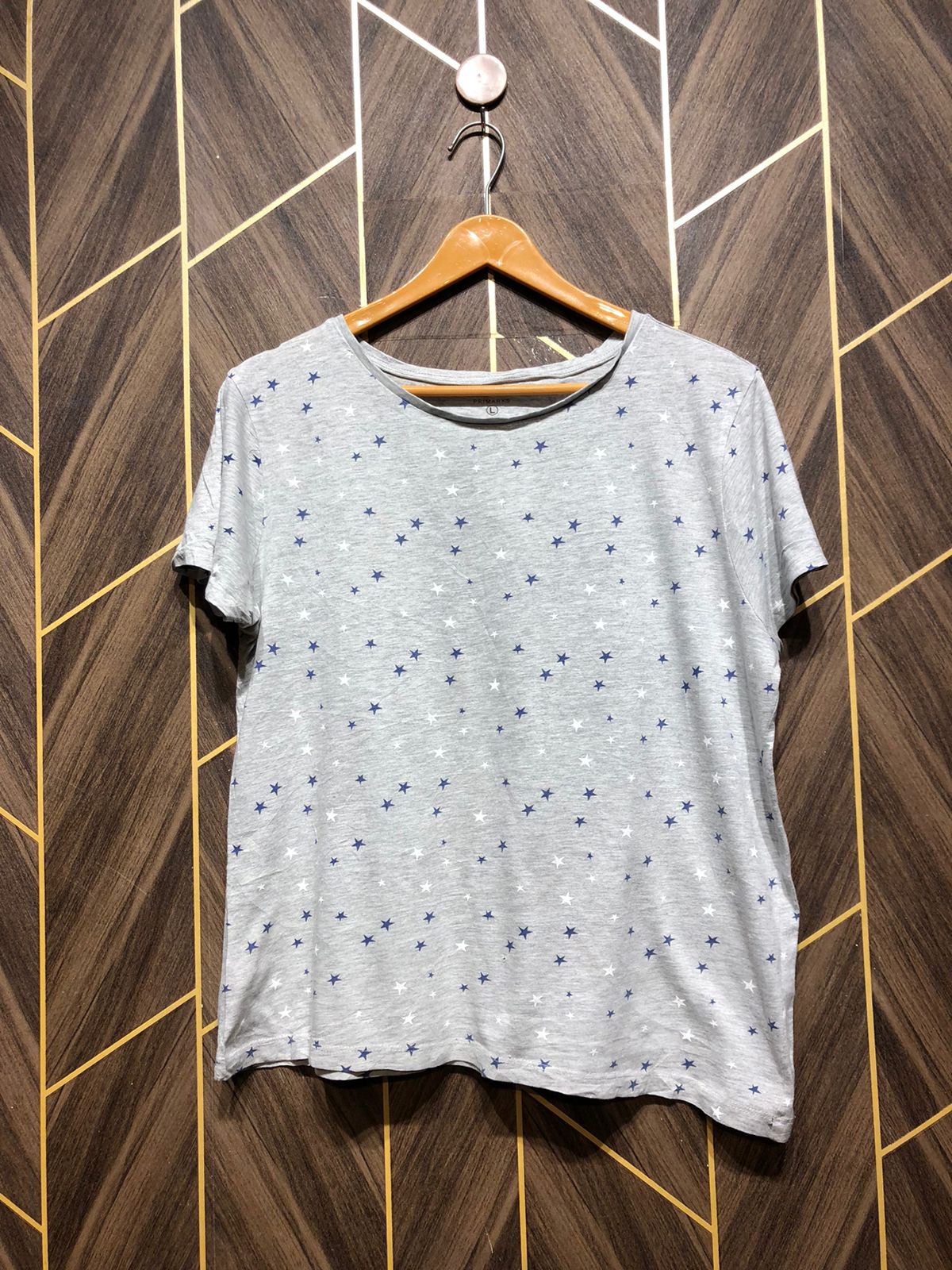 T-Shirt Jersey Medium to Large Size Length 24