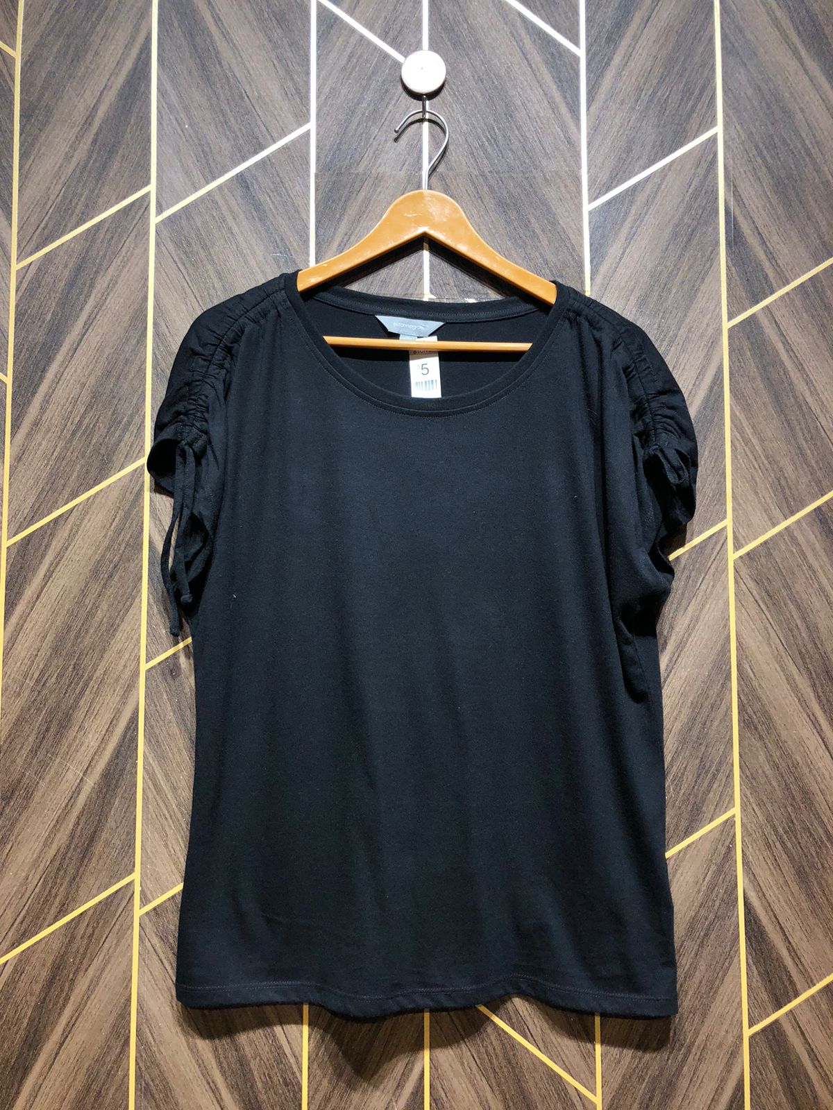 T-Shirt Jersey Large Size Length 27  baggy