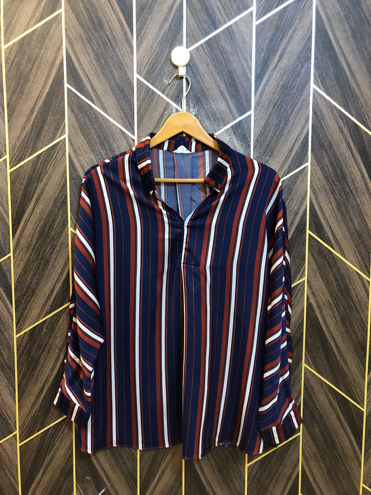 Western Top Silk – Large Size (Chest: 20, Length: 27 ) baggy