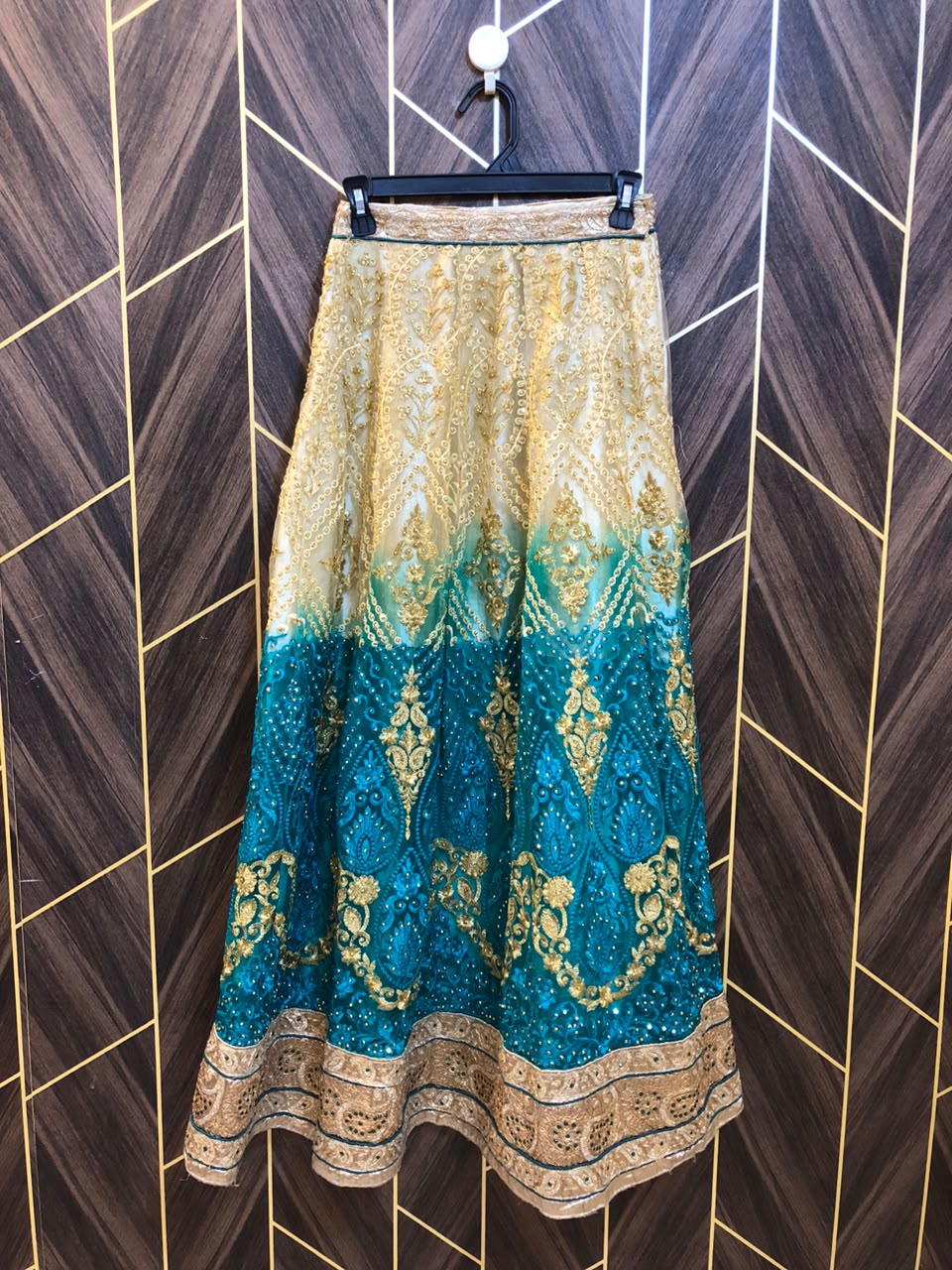 Women Skirts Silk X Small | Size Waist 26 | Length 41