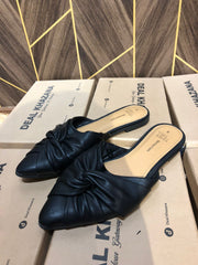 Women pump Size 8