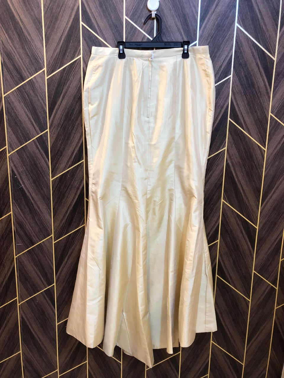 Women Skirts Silk Medium | Size Waist 32 | Length 43