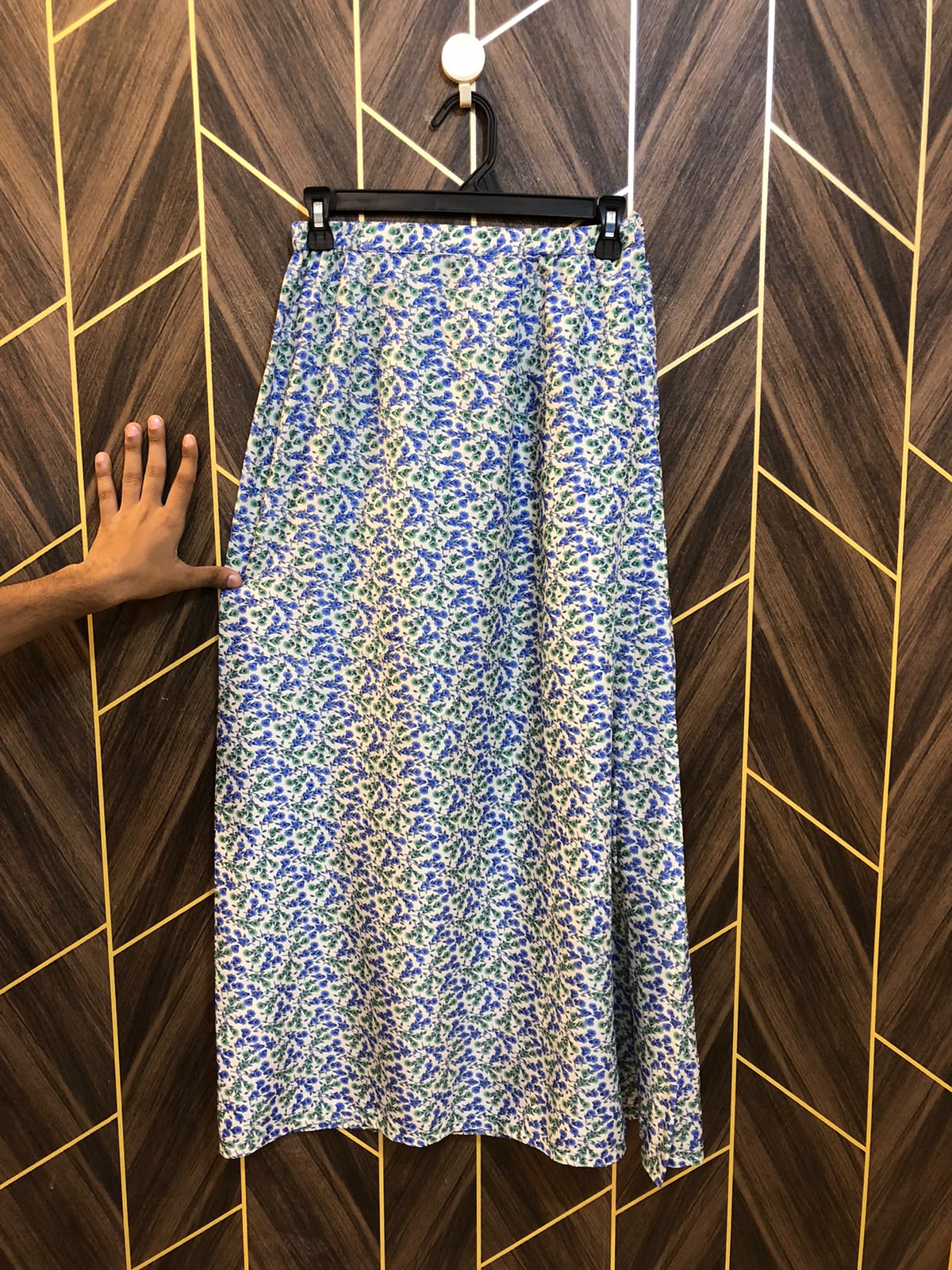 Women Skirts Silk X Small | Size Waist 26 | Length 37