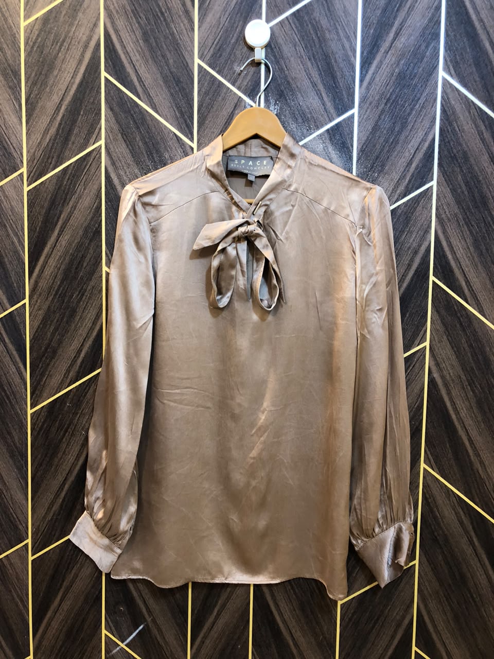 Western Top Silk – Large Size (Chest: 20, Length: 27 )