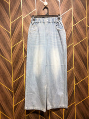 Women Wide Leg Jeans x Small to small  | Waist 26 to 28 | Length 38