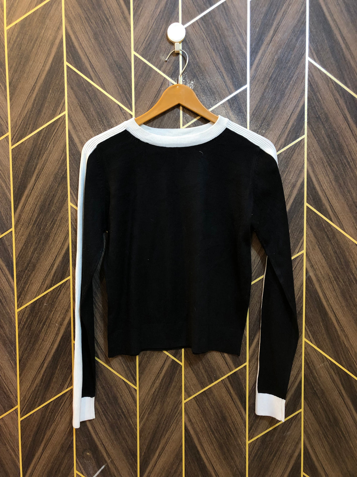 Crop Sweater Small Chest 18