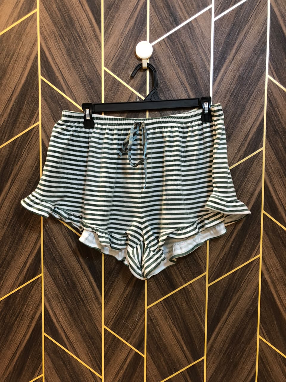 Women Mini Shorts valvet Medium to Large | Size Waist 32–34