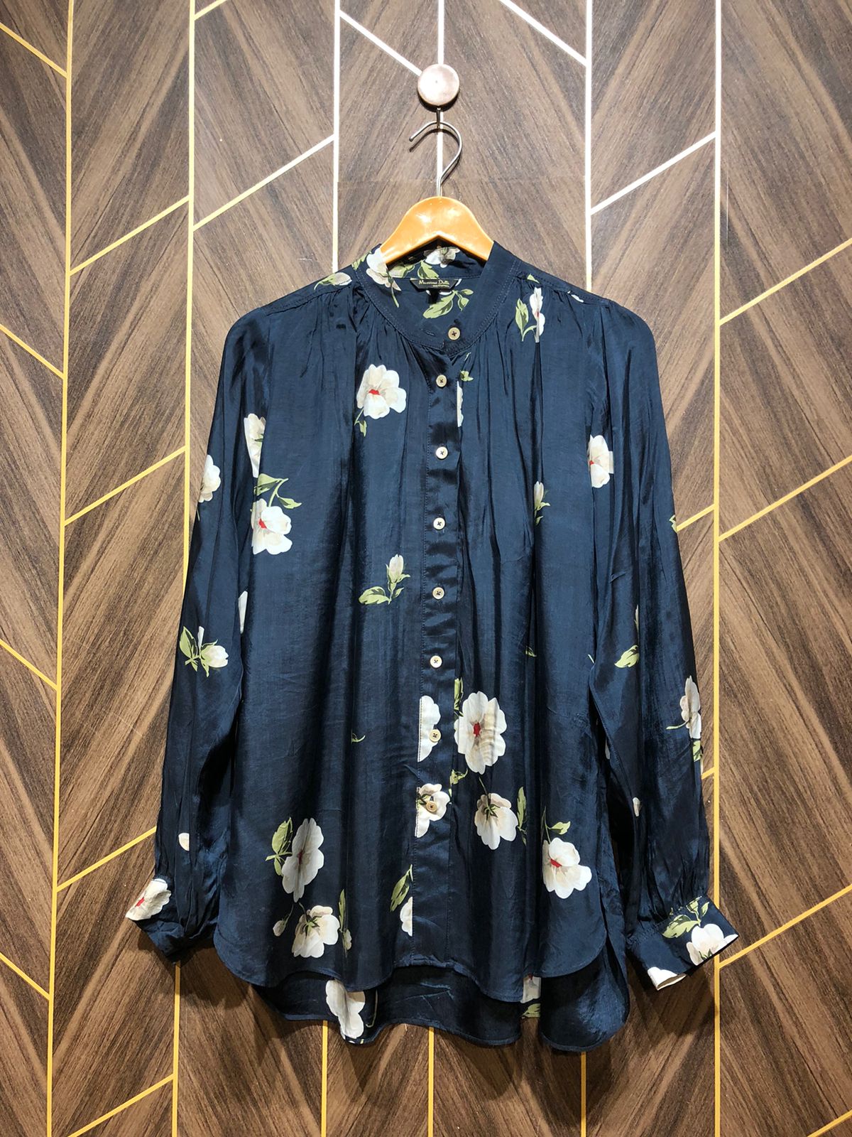 Western Top Silk – X1 Baggy -Large Size (Chest: 22 , Length: 29  )