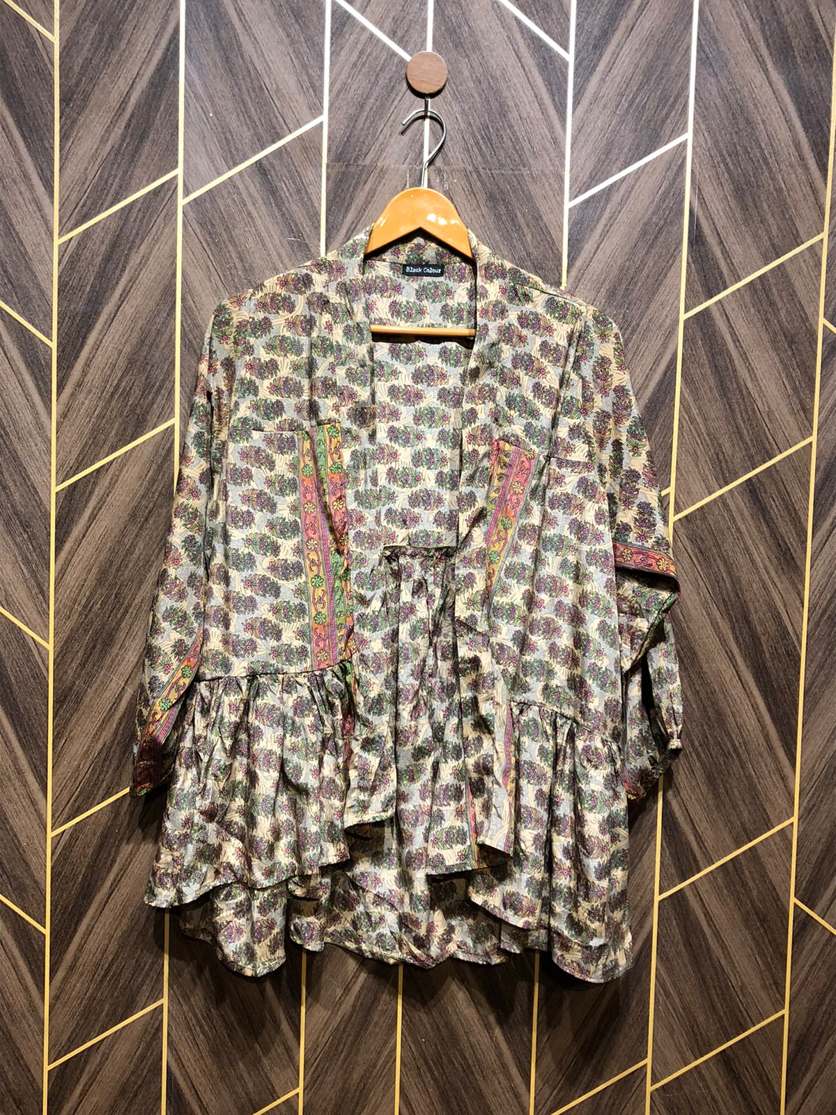 Western Top Silk – X-Large Size (Chest: 22, Length: 27) shrug
