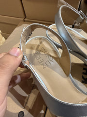 Heel Size 36/6 Minor damage see in pic