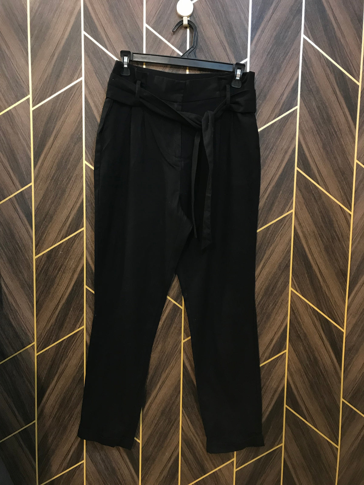 High waisted 28 Belt Pent Ankle Length Straight Fit