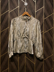 Western Top Small Chest 18 Length 24 Silk R-2