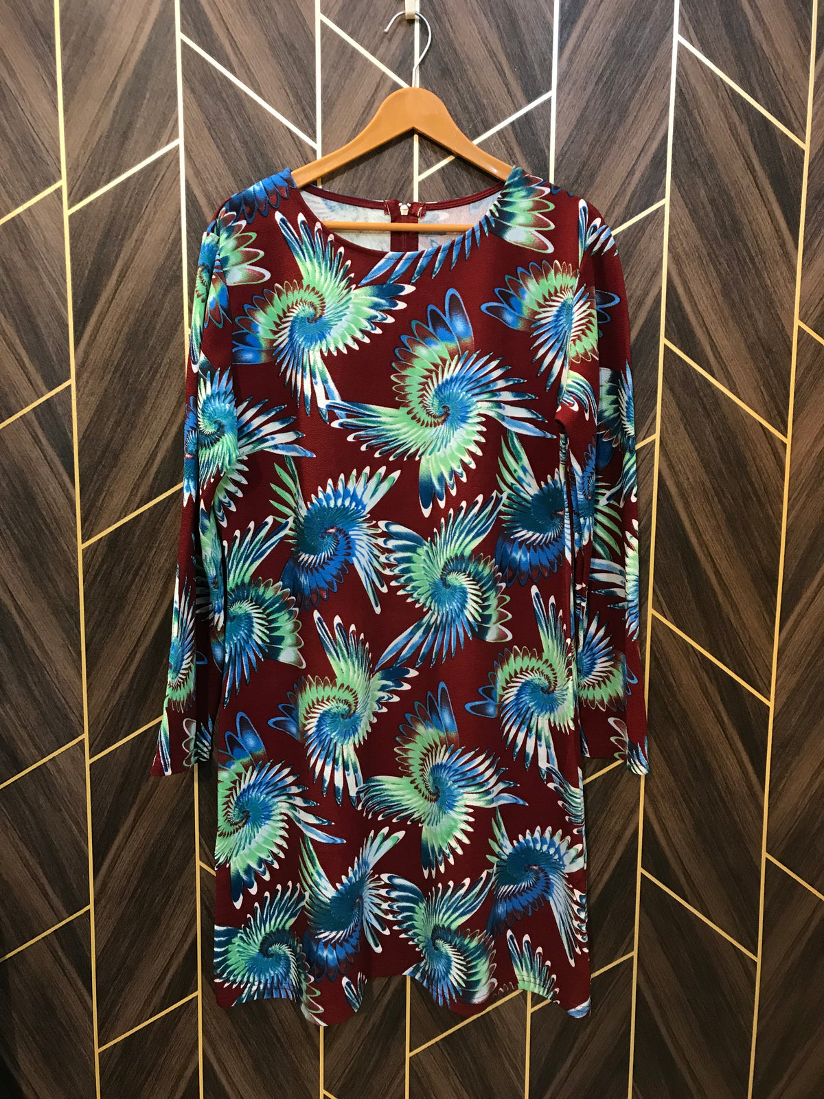 Long Shirt Medium Chest 20 length 37 Jersey 1031