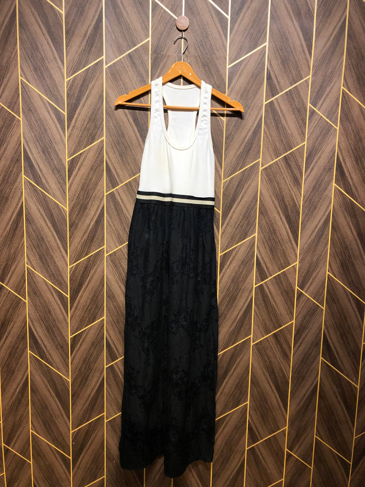 Long Maxie Chiffon Small Chest 18 Length 52
