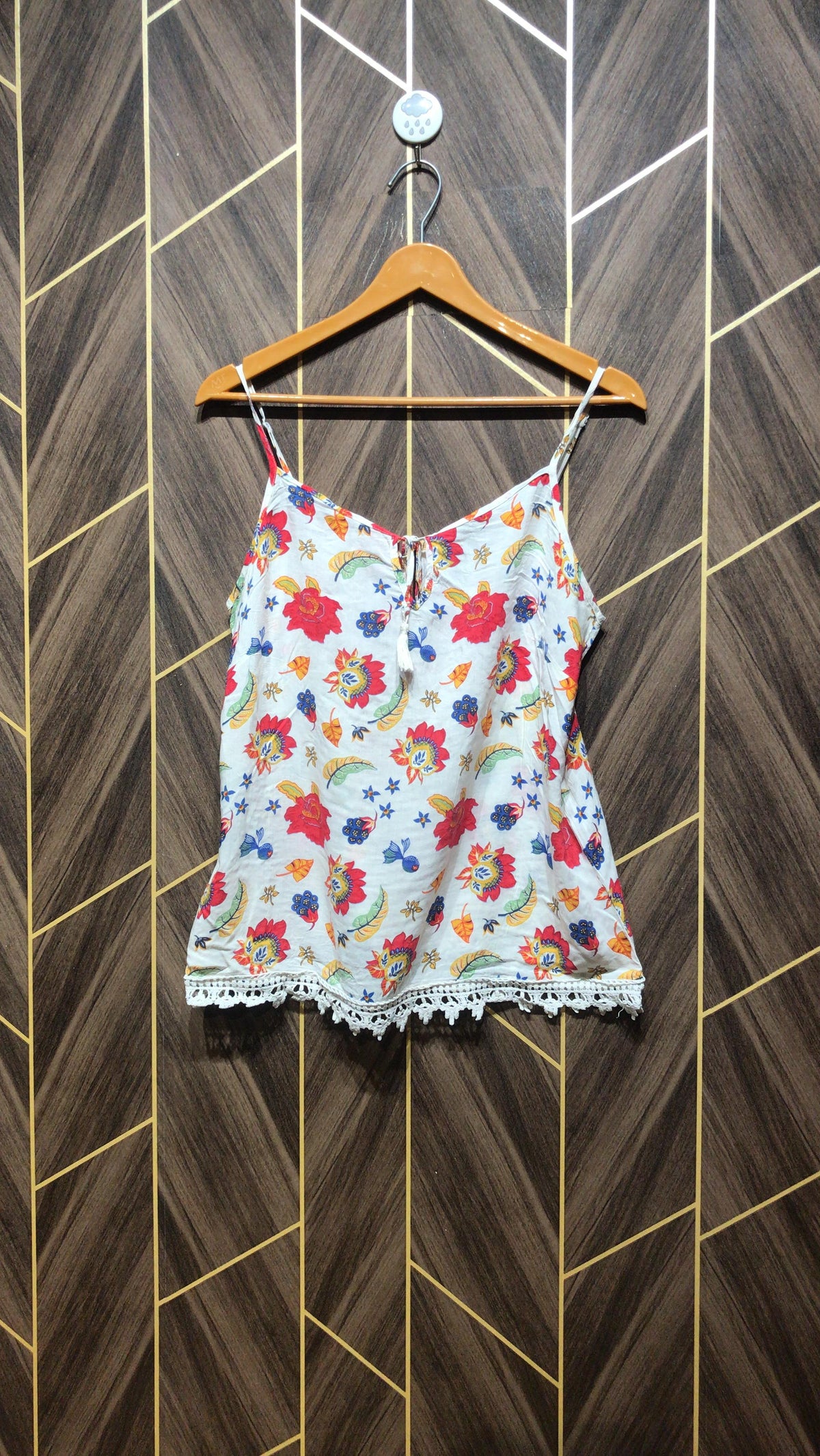 Trendy Linen crop top size medium