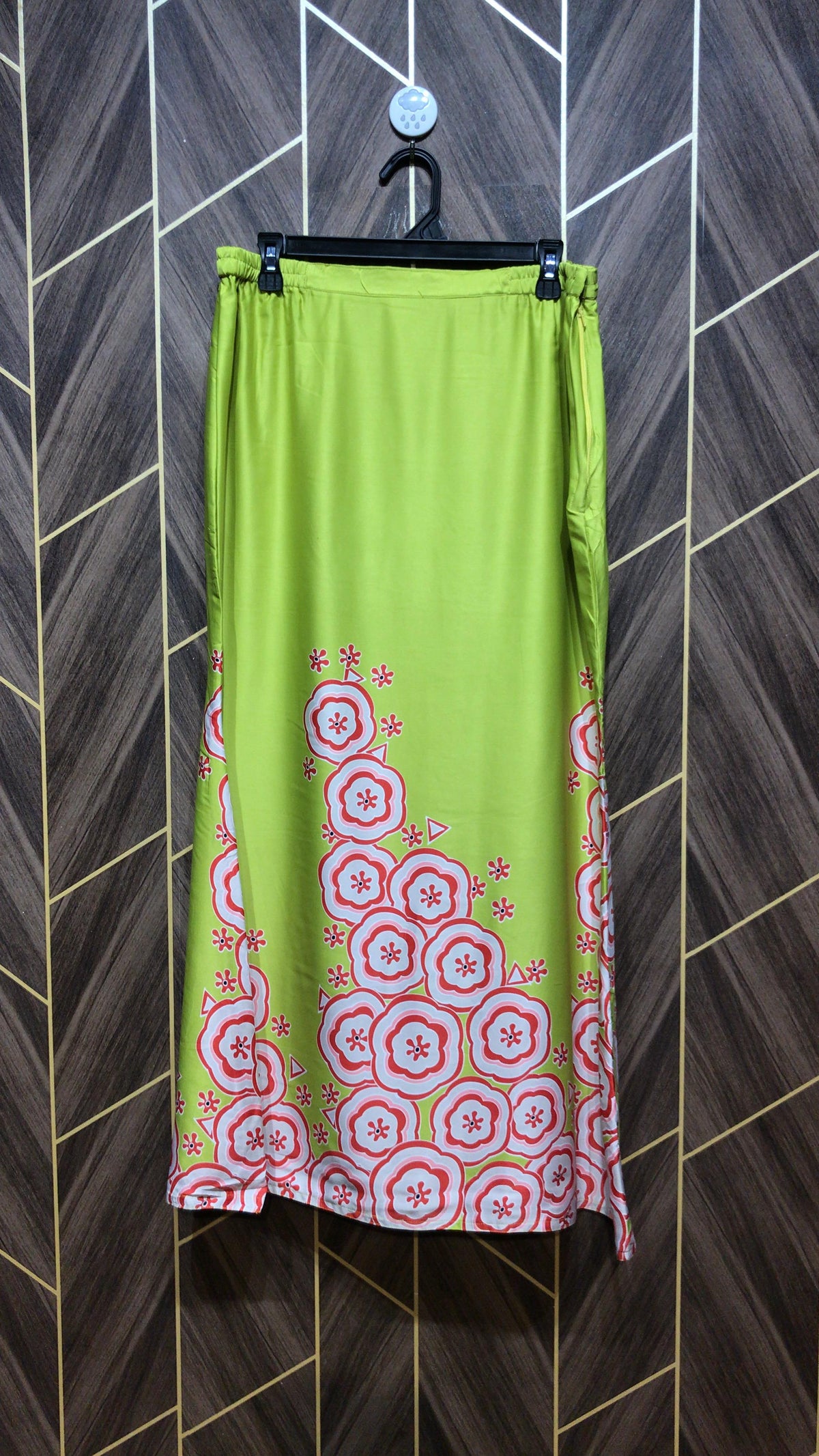 Western Silk Skirts Medium | Size Waist 32 | Length 37e