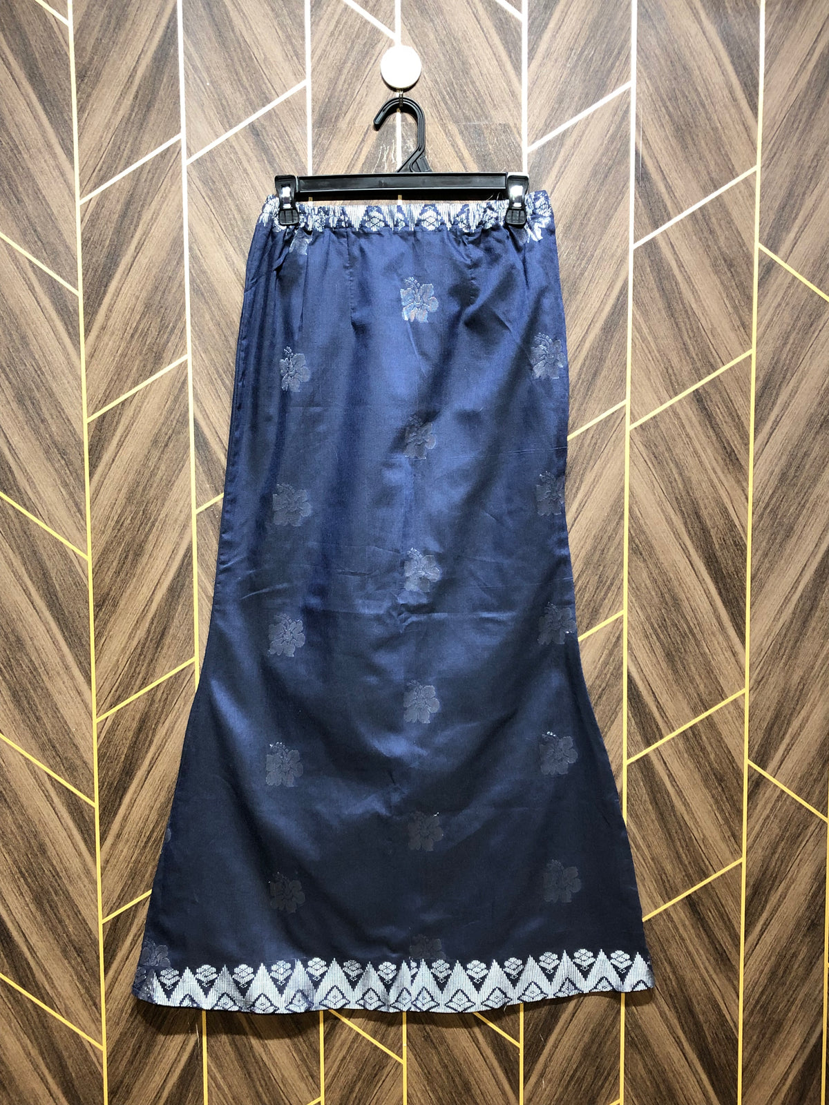 Western silk skirts small | size waist 26 | Length 39