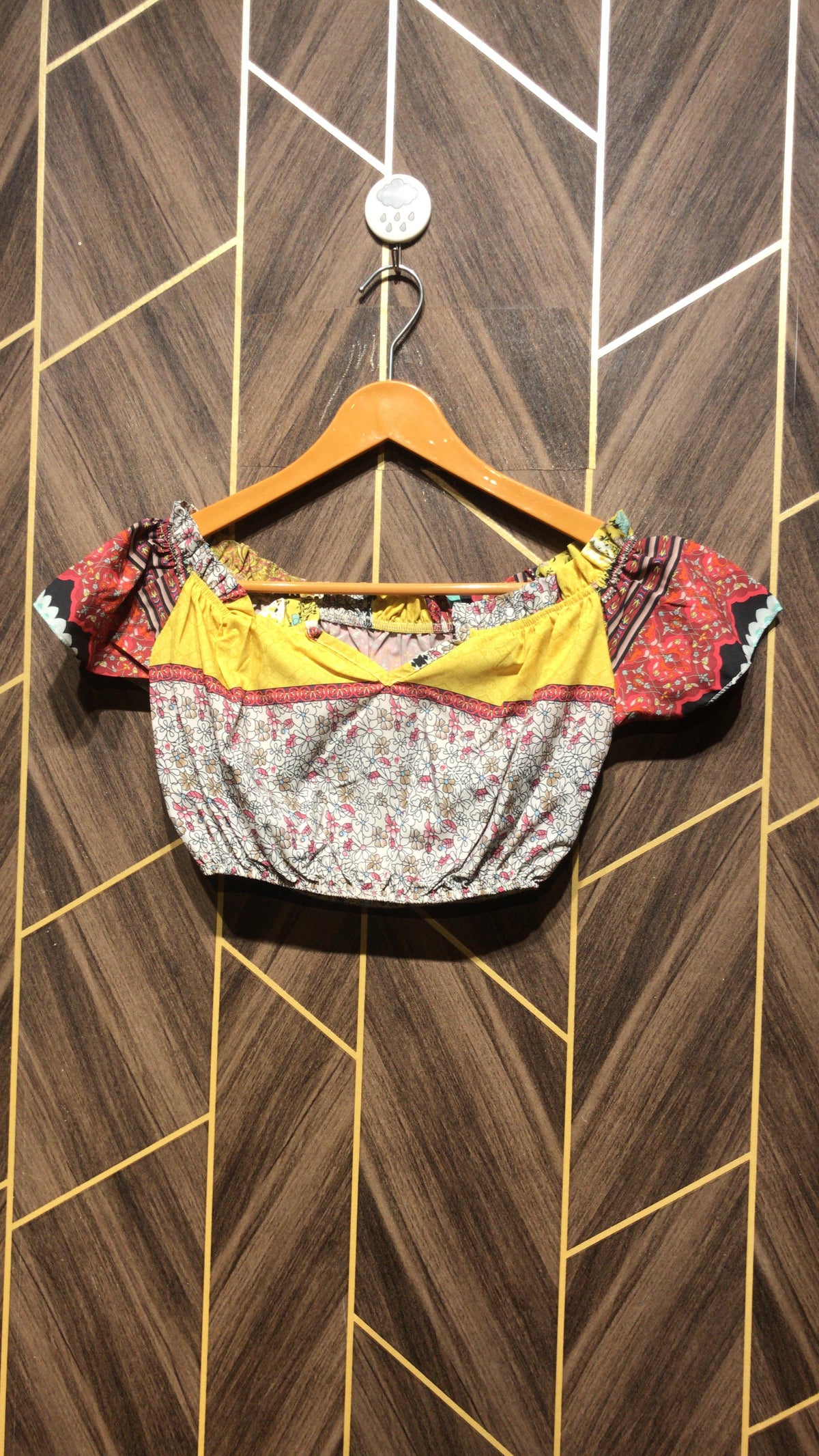 Trendy linen Crop top size small