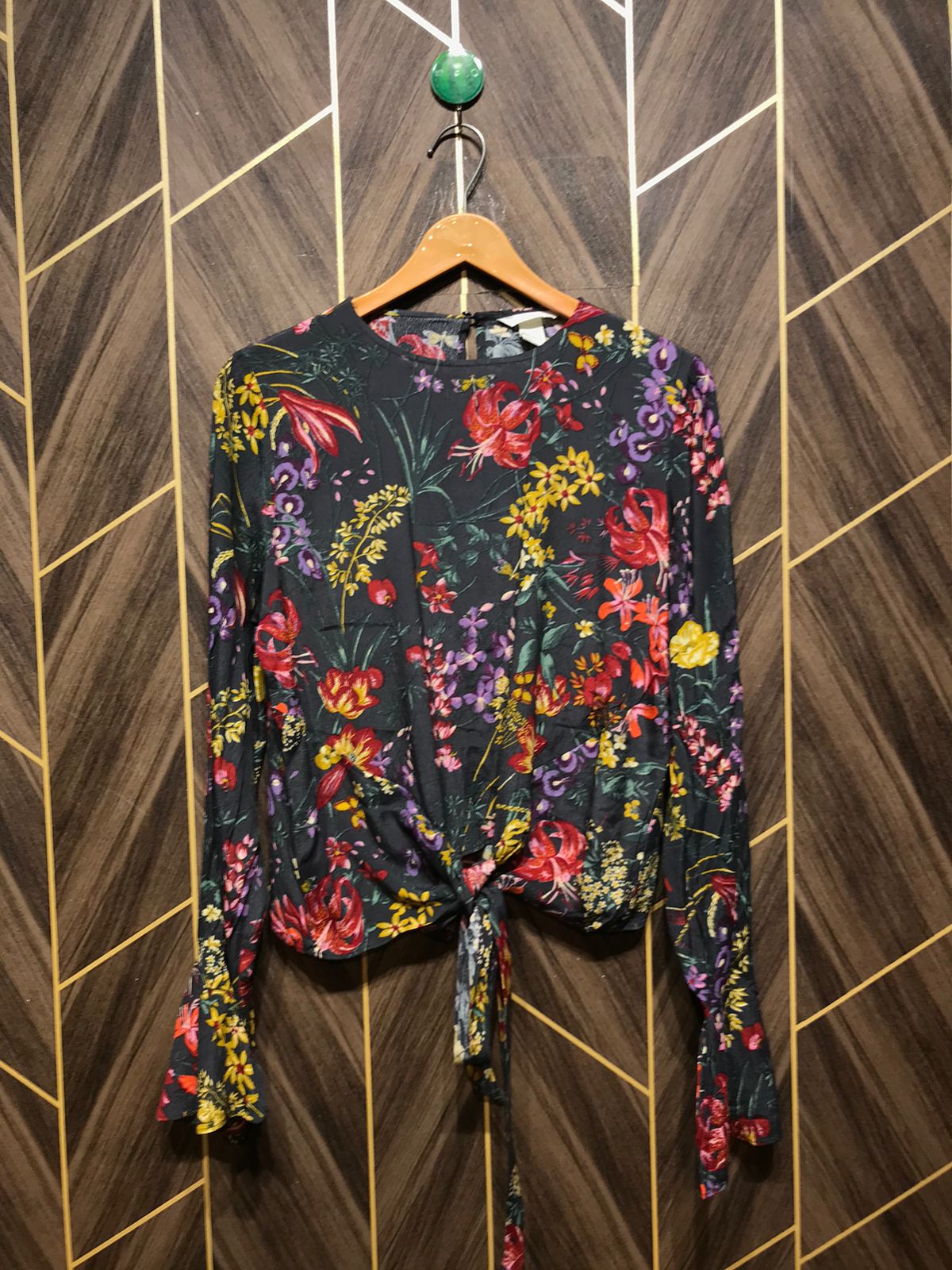 Trendy Chiffon CropTop Size Large