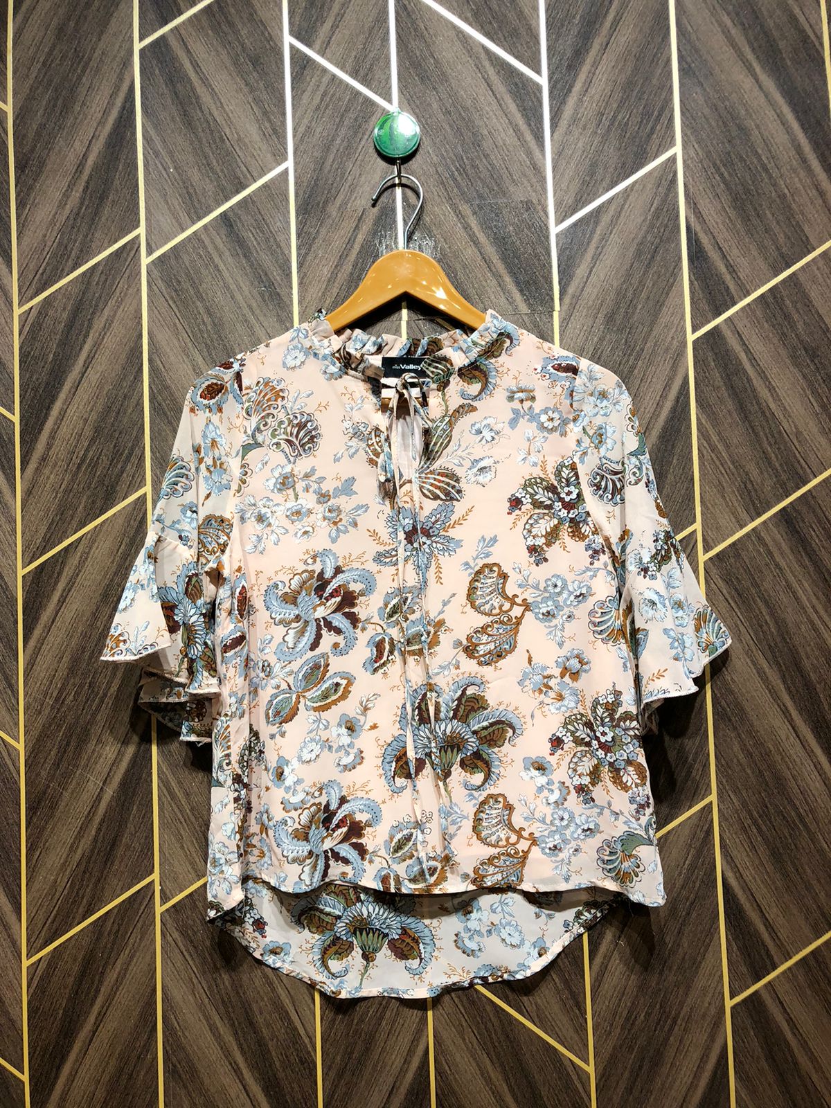 Trendy Chiffon CropTop Size Small