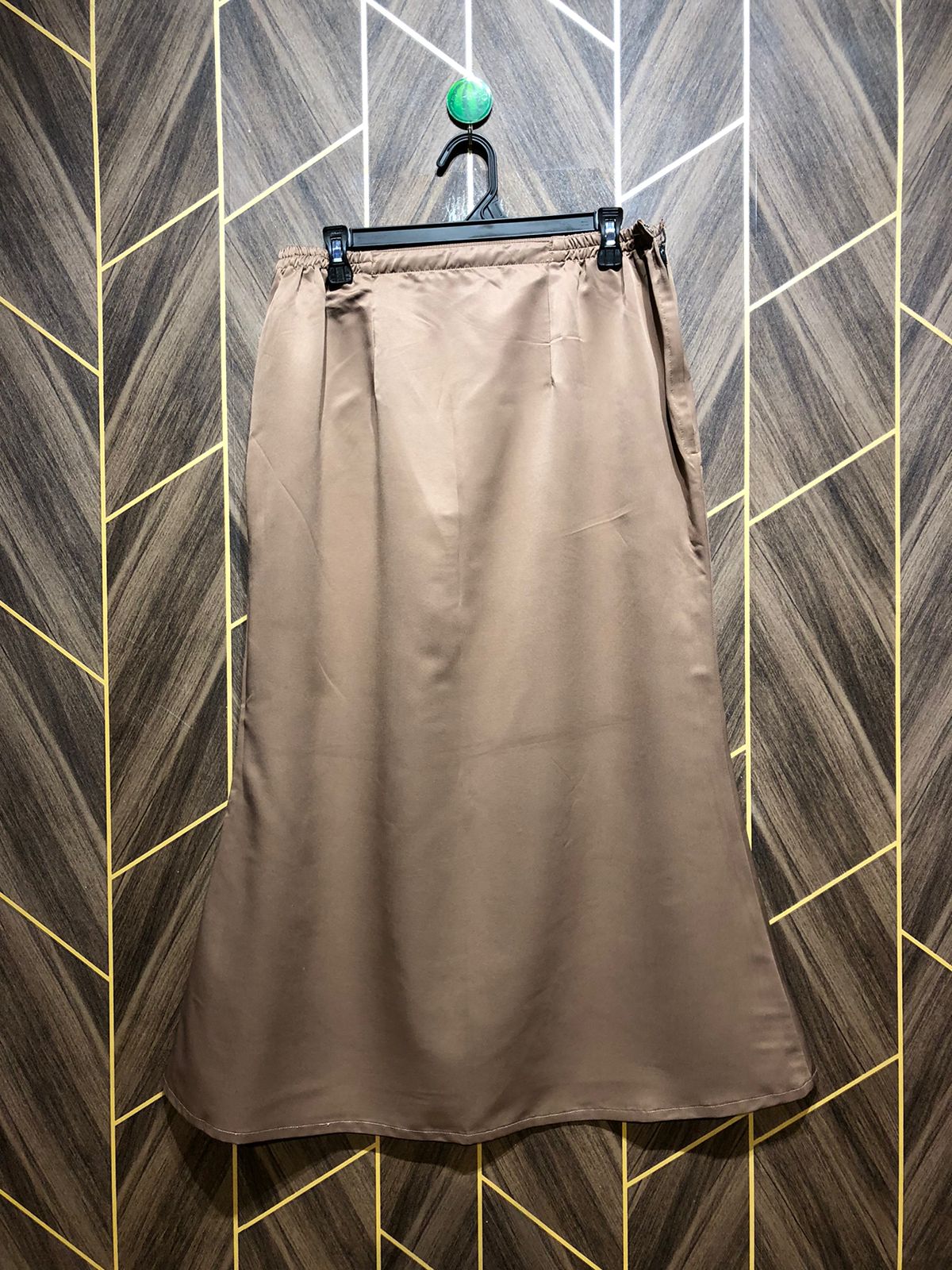 Silk Cordset – X-Large (Shirt Chest 21, Length 33 | Skirt Waist 32 , Length 36)