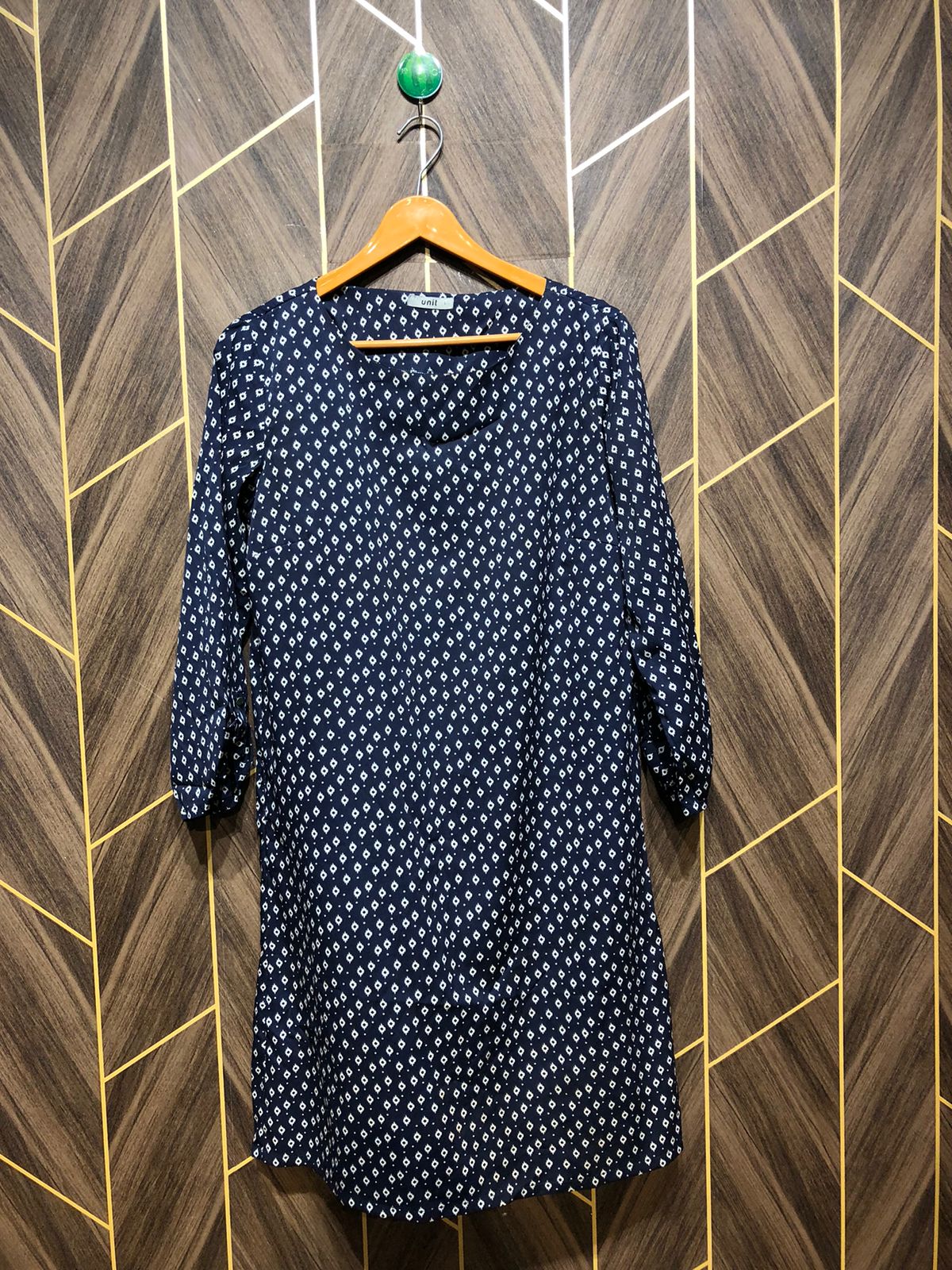 Women Long Shirt Silk Medium | Chest 19 | Length 38