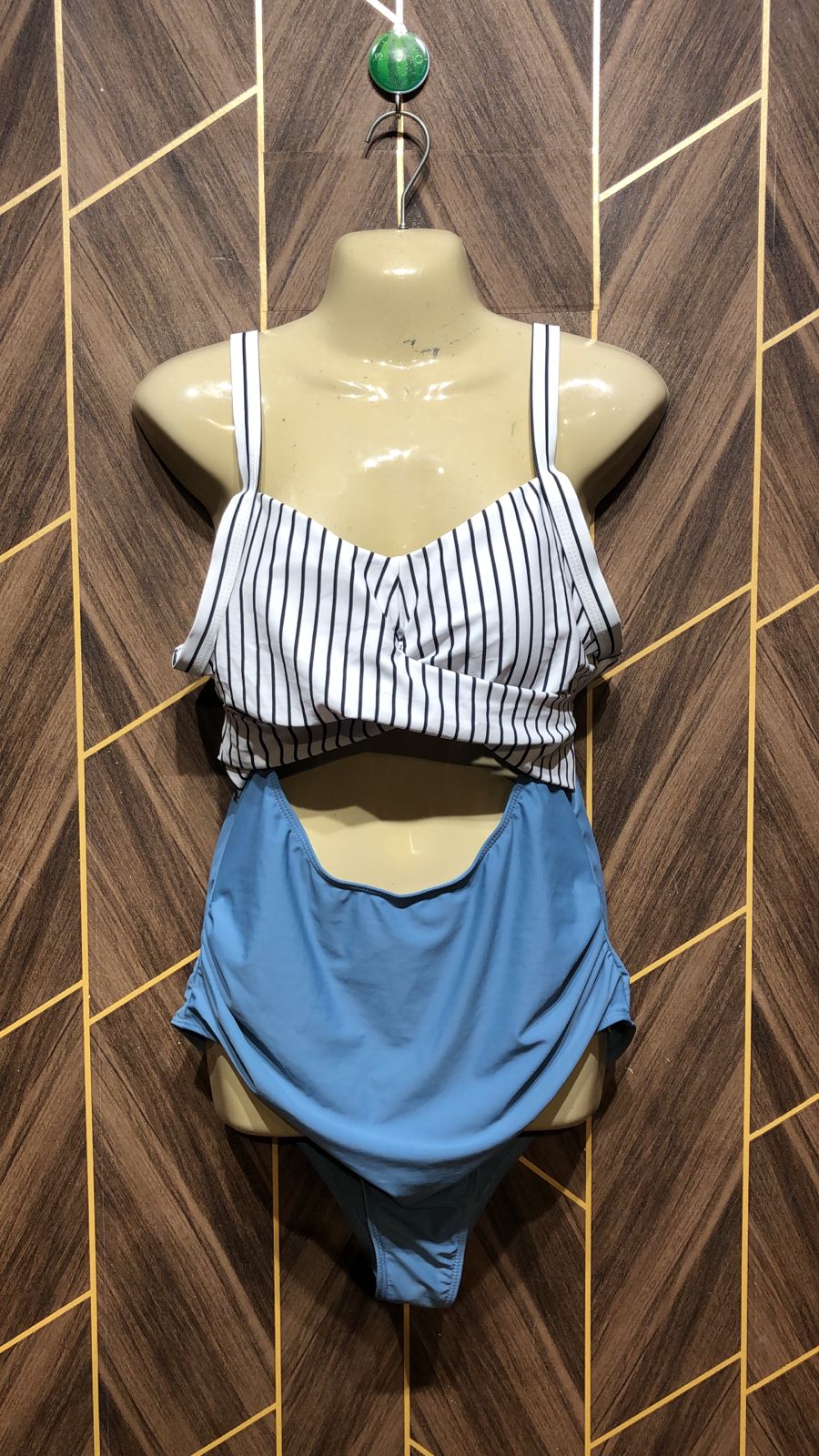 Trendy Jersey CropTop Size Large