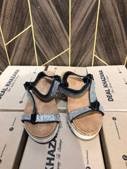 Women slipper Size 8