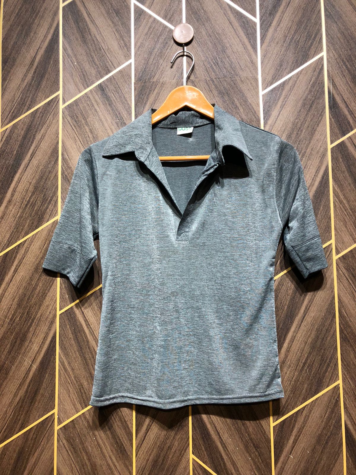 T-Shirt Jersey Small to Medium Size Length 21