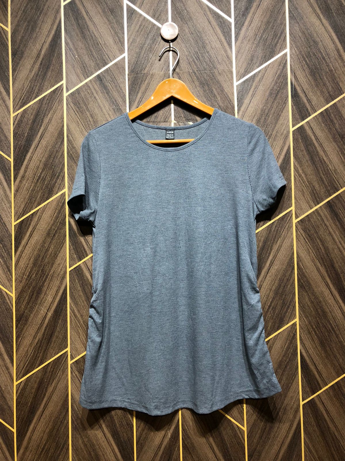 T-Shirt Jersey Medium Size Length 27