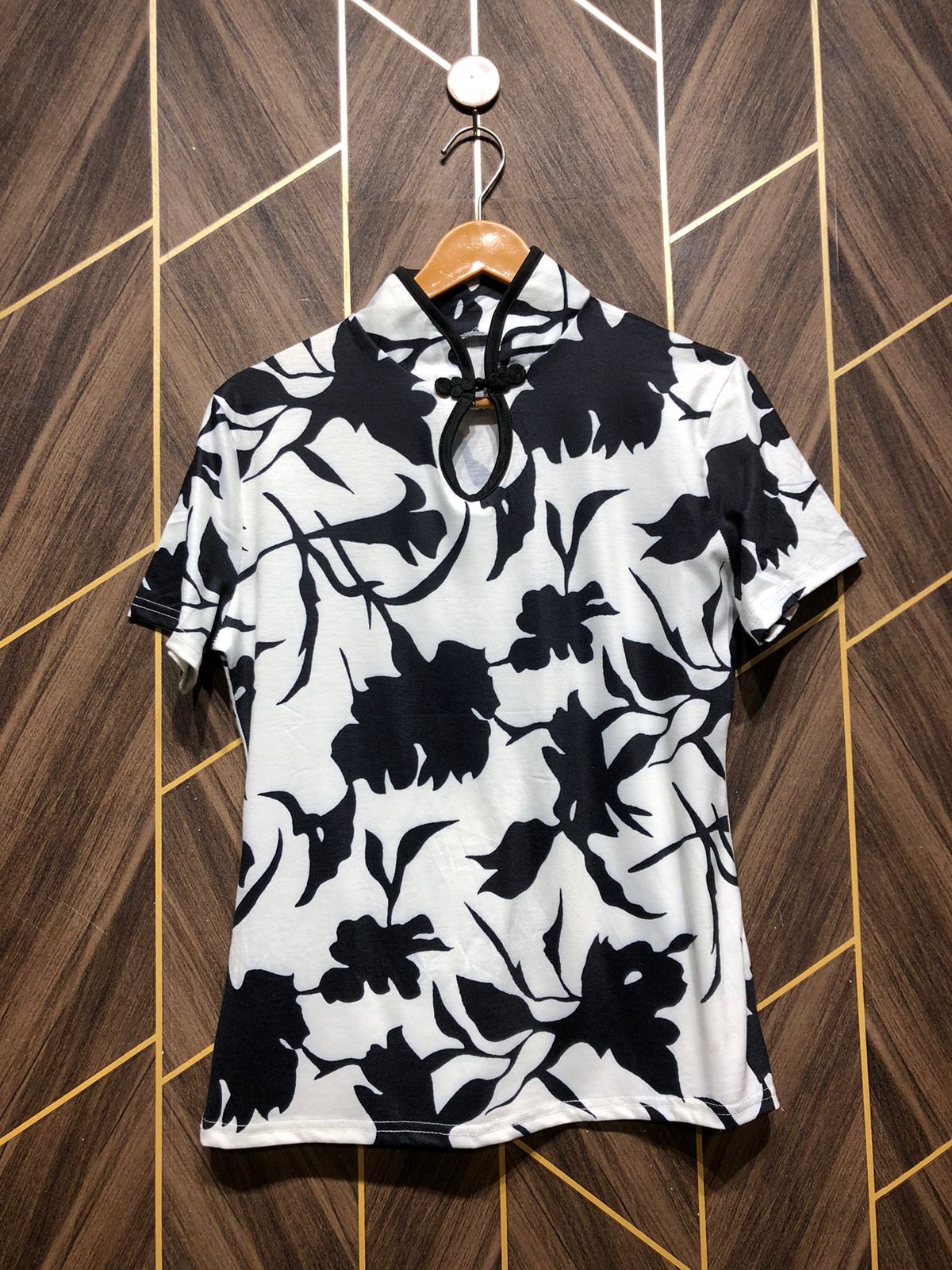 T-Shirt Jersey Medium Size Length 24
