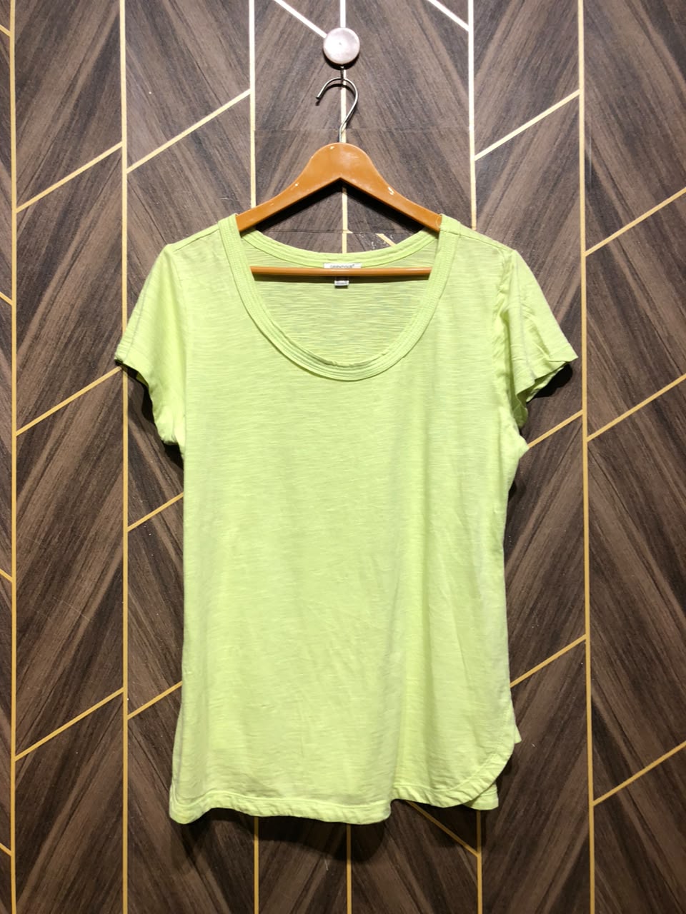 T-Shirt Jersey Medium to Large Size Length 26