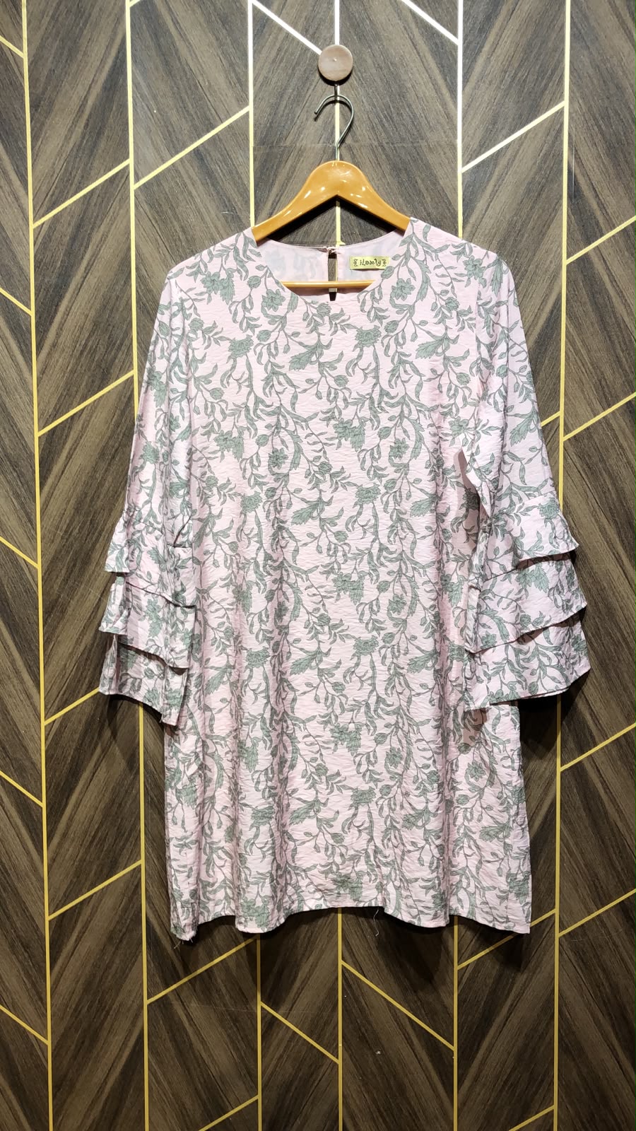 Western Long shirt Silk Large | Size | Chest 20 | Length 34