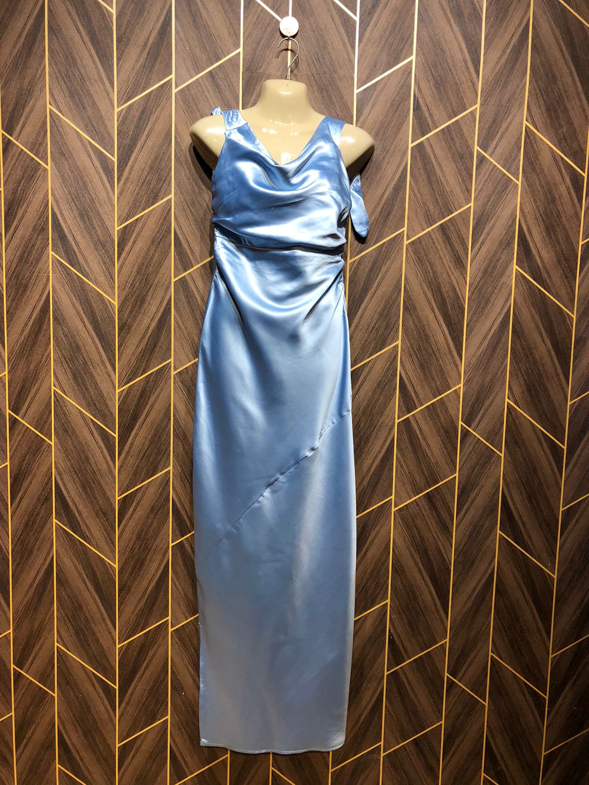 Western Long Maxi Minor stain Silk X Small | Size | Chest 17 | Length 60