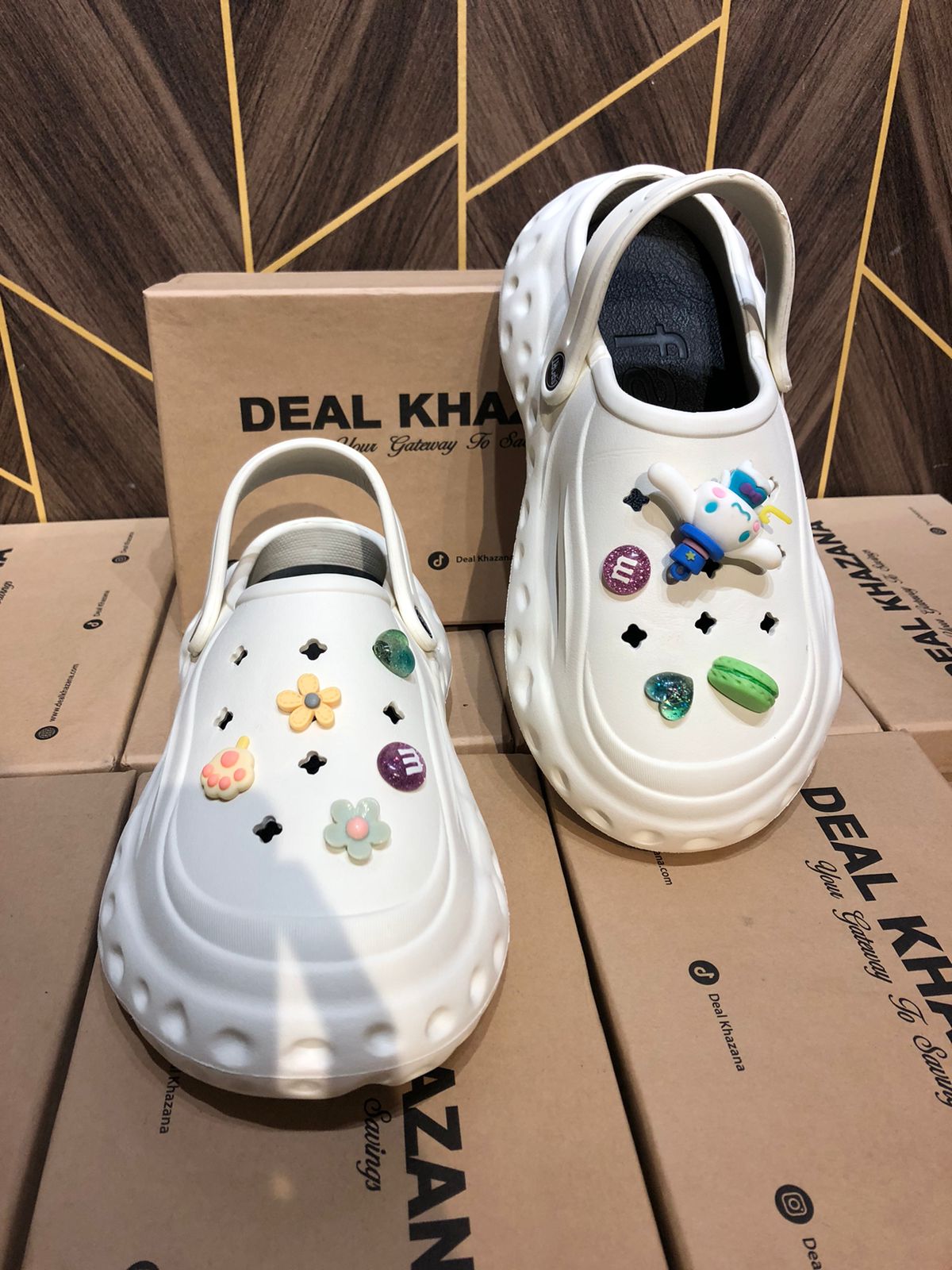 Women Comfortable Crocs Size 9