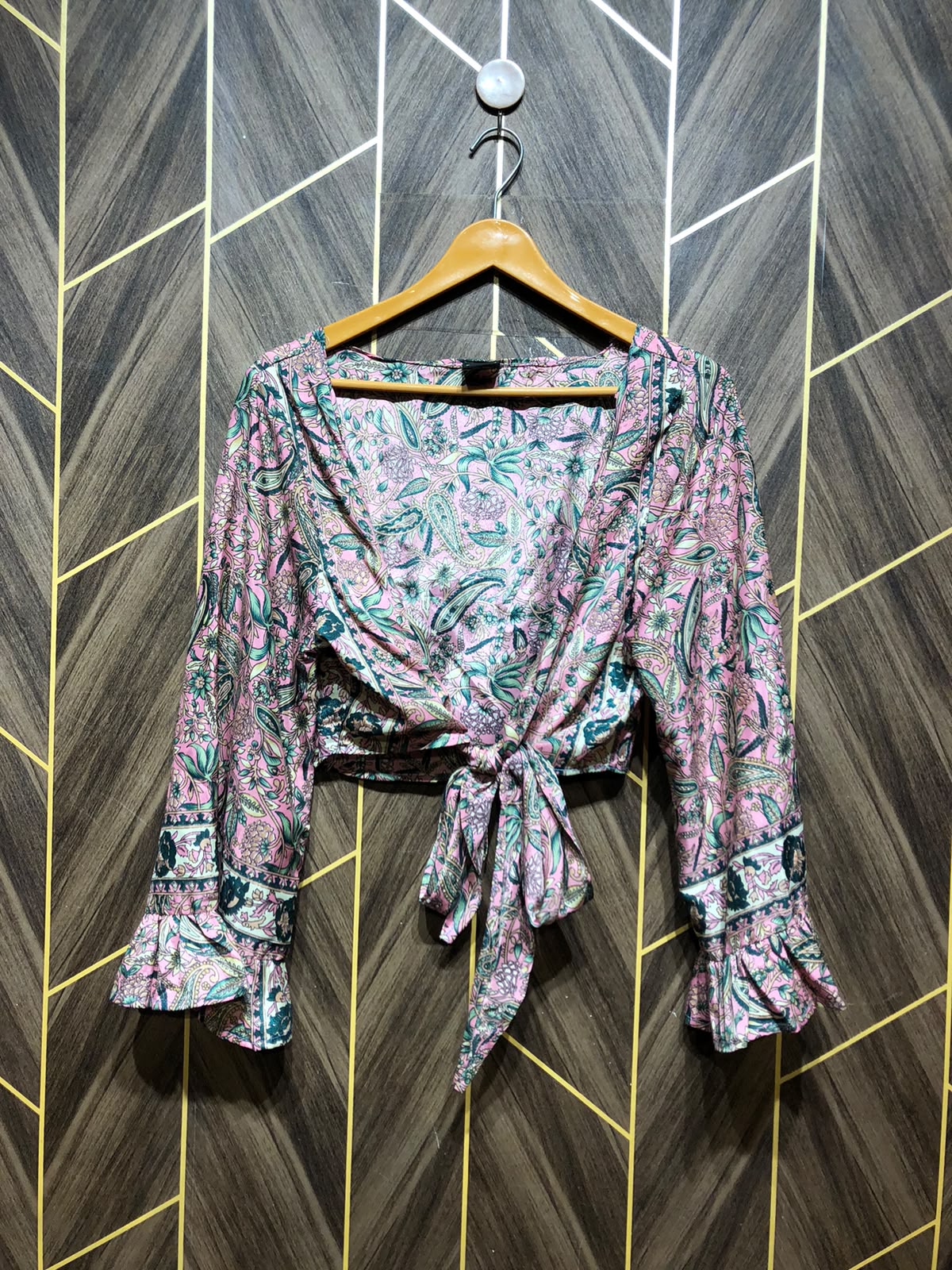 Trendy Silk CropTop Size Small shrug