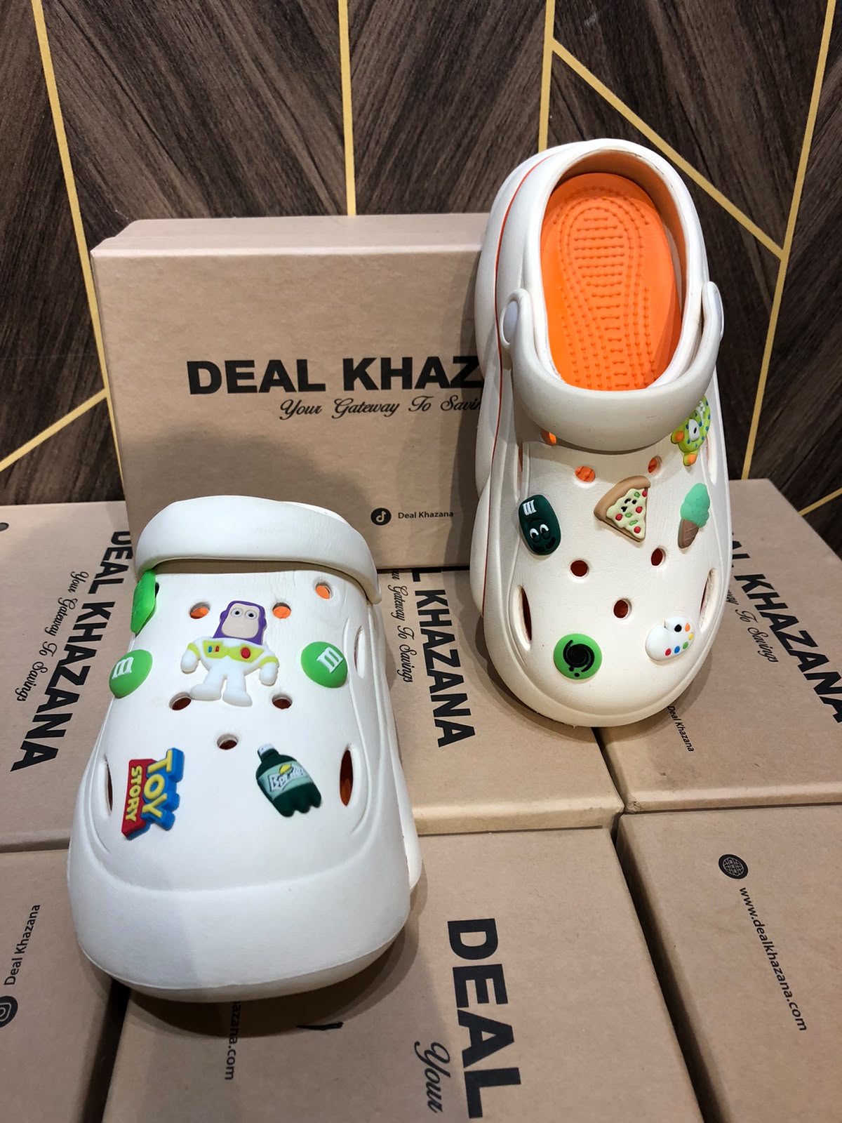 Women Comfortable Crocs Size 5