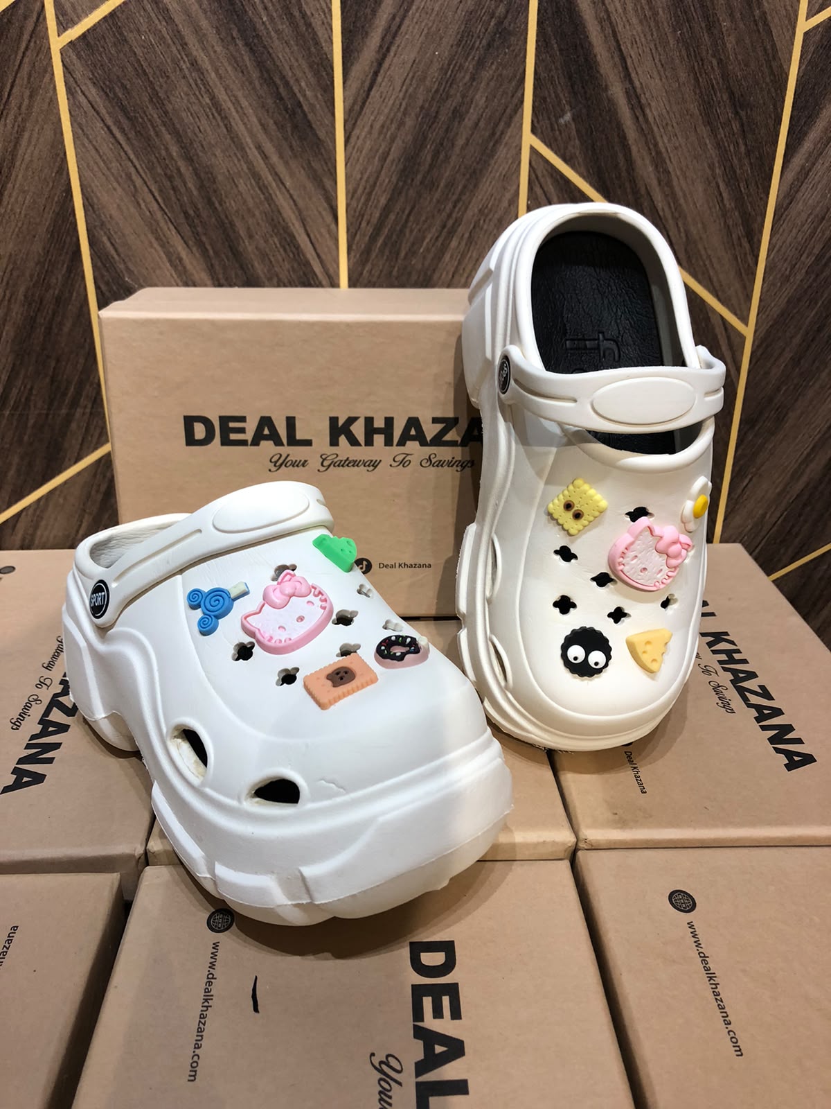Women Comfortable Crocs Size 5