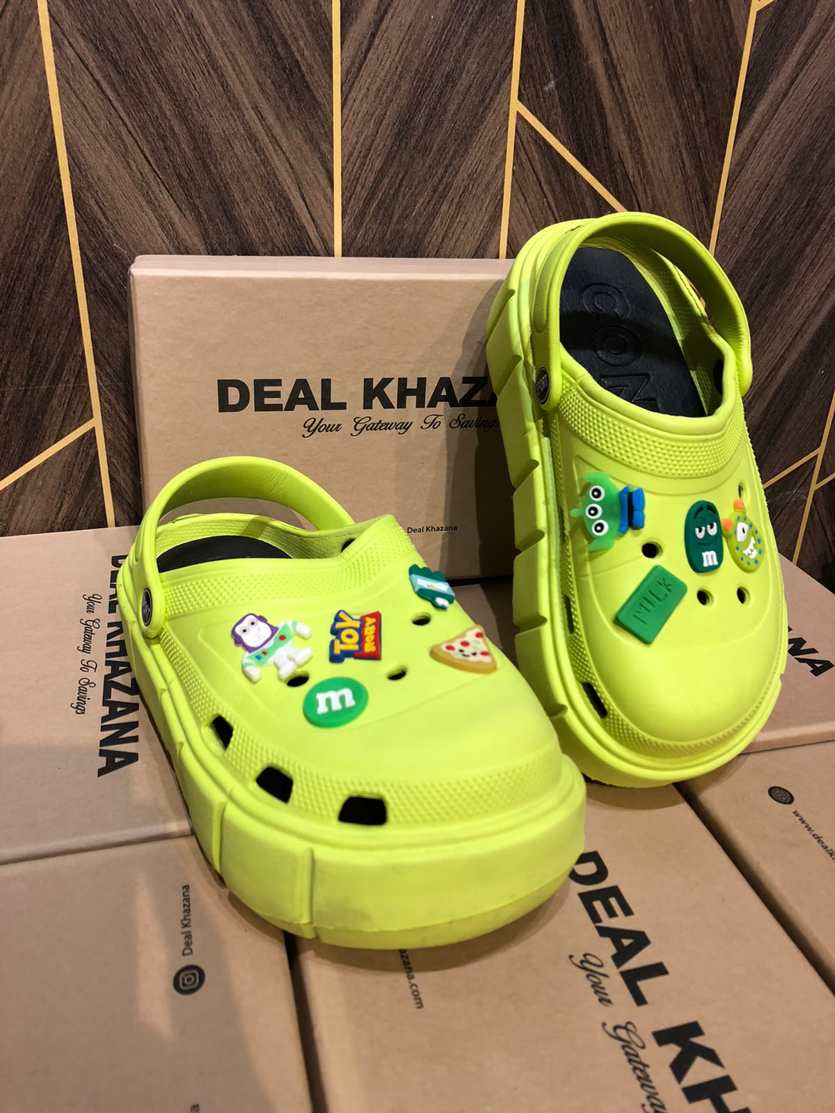 Women Comfortable Crocs Size 8