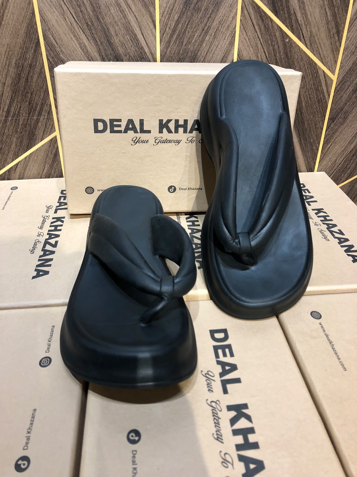 Women Comfortable Slippers Size 9
