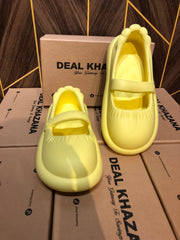 Women Comfortable Crocs Size 9
