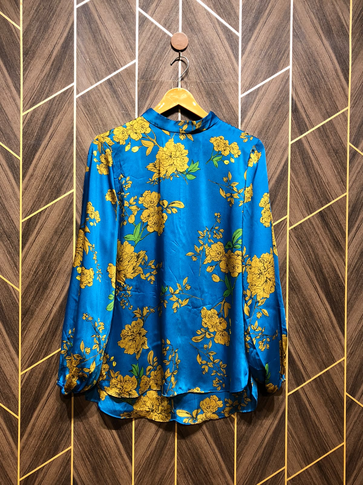 Western Top Silk – Large Size (Chest: 20, Length: 29 )